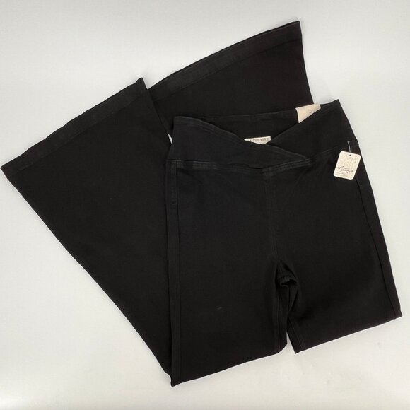 Free People We The Free Venice Beach Flare Jeans Size 30 High Rise Black - Picture 1 of 9